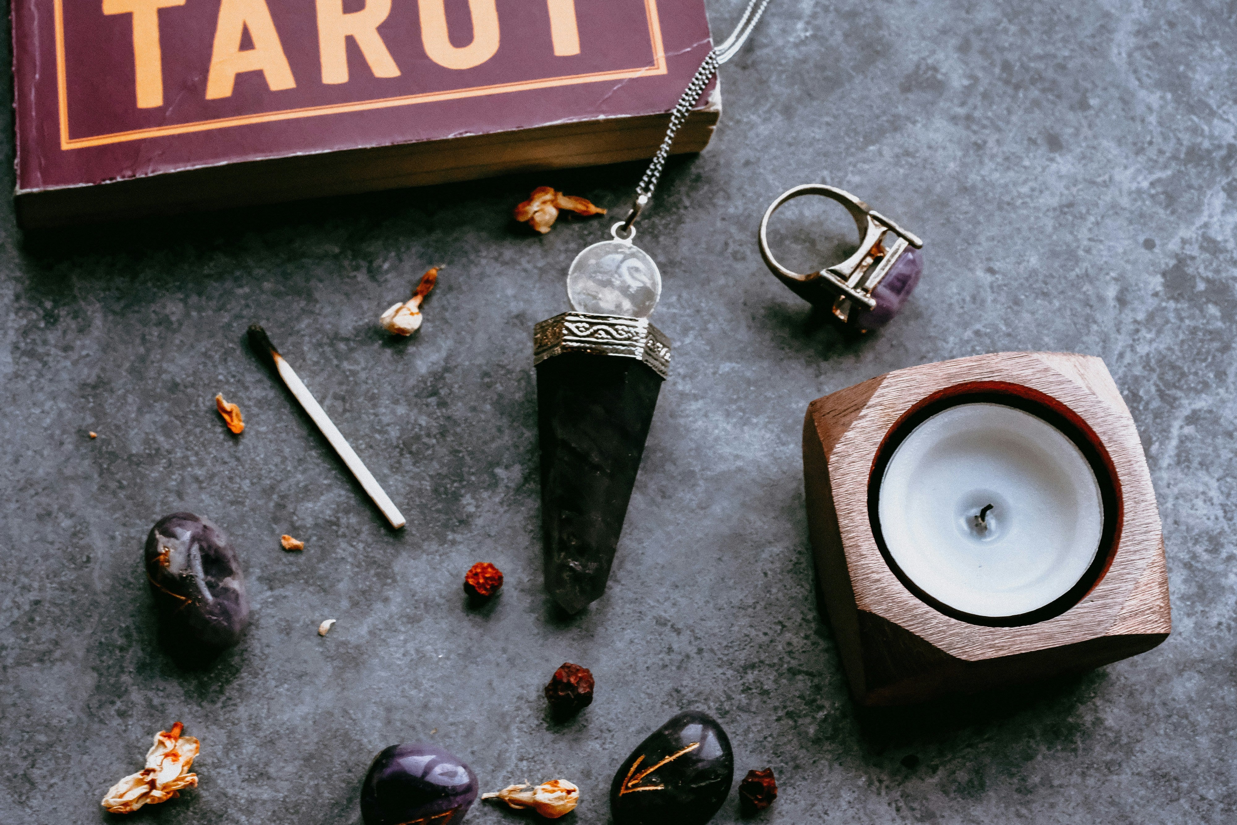 Unleash Your Crystals' True Power: The Energy Haven Beginner's Guide to Cleansing & Charging